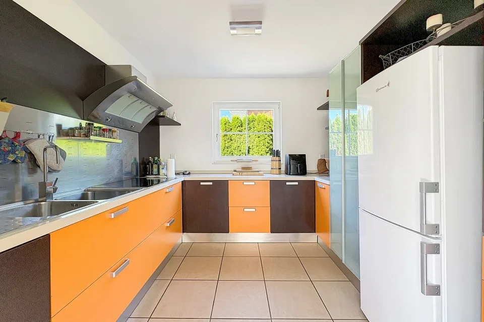 Maison individuelle détachée avec style et intimité
