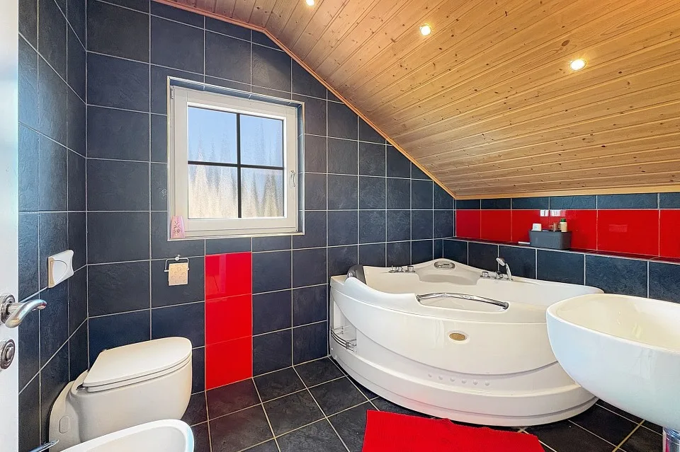 Freistehendes Einfamilienhaus mit Stil und Privacy – Foto 9 von 13