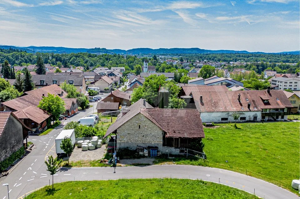 792 m² di terreno edificabile nel centro del villaggio di Möriken
