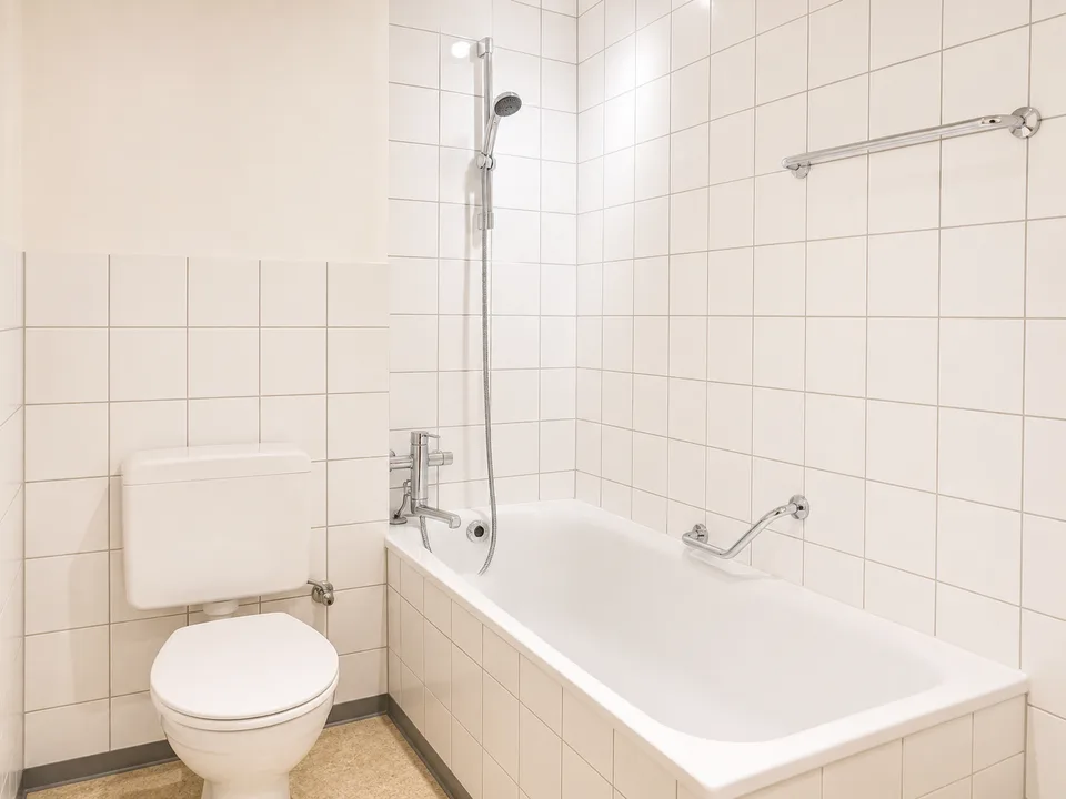 Appartement lumineux 3.5 pièces avec balcon et vue sur la ville à Biel
