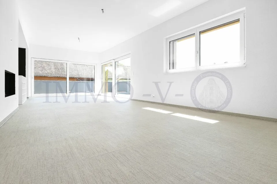 LUXURY ATTIC APARTMENT WITH LARGE TERRACE OF 117M2