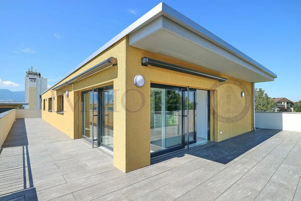 ATTIQUE DE STANDING AVEC GRAND BALCON TERRASSE DE 117M2