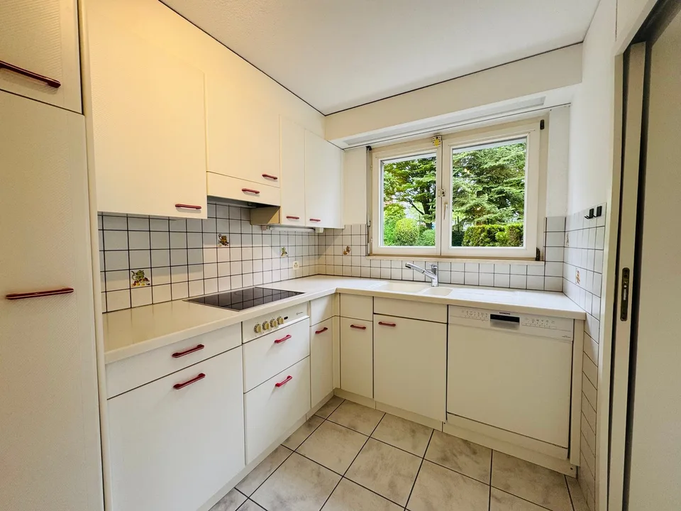 Appartement de jardin situé au calme avec de l'espace pour vos idées