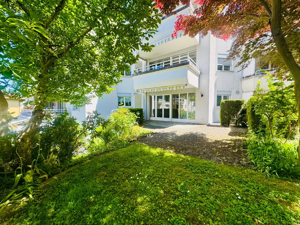 Appartement de jardin situé au calme avec de l'espace pour vos idées