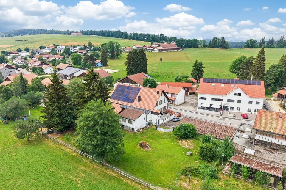 Lajoux, Franches-Montagnes | Propriété Mixte & Domaine à Potentiel Exc