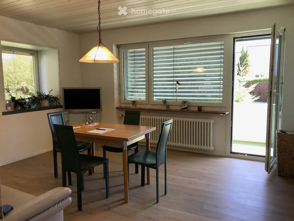 Appartamento di 3 locali ristrutturato con balcone a Embrach – disponibile da settembre 2026