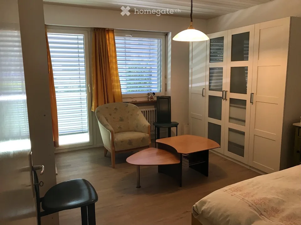 Appartamento di 3 locali ristrutturato con balcone a Embrach – disponibile da settembre 2026