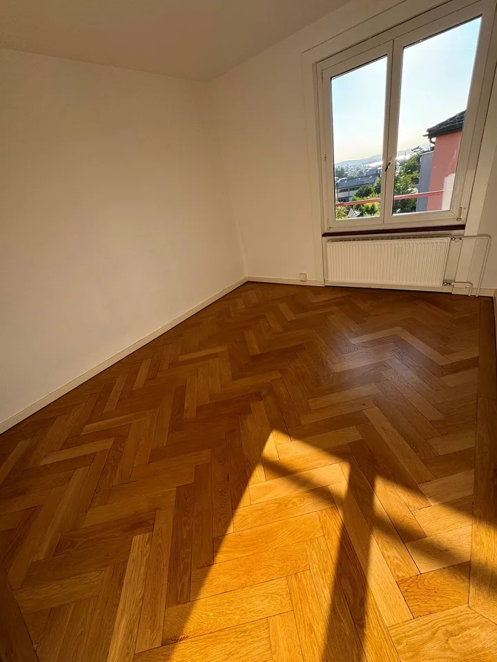Bel appartement de 3,5 pièces situé au 4ème étage avec balcon et vu...