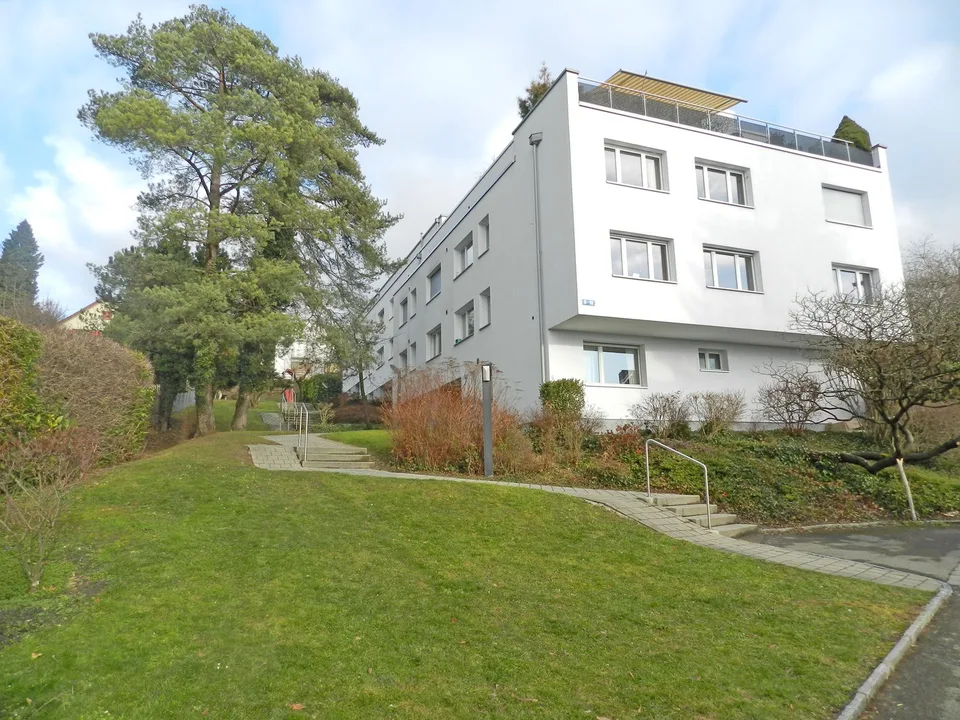 3.5-Zimmer-Wohnung mit Gartensitzplatz in Zürich-Witikon