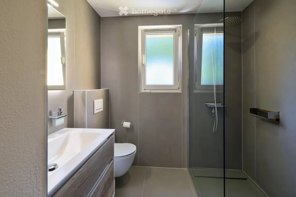 Villa komplett renoviert mit Pool und Poolhaus