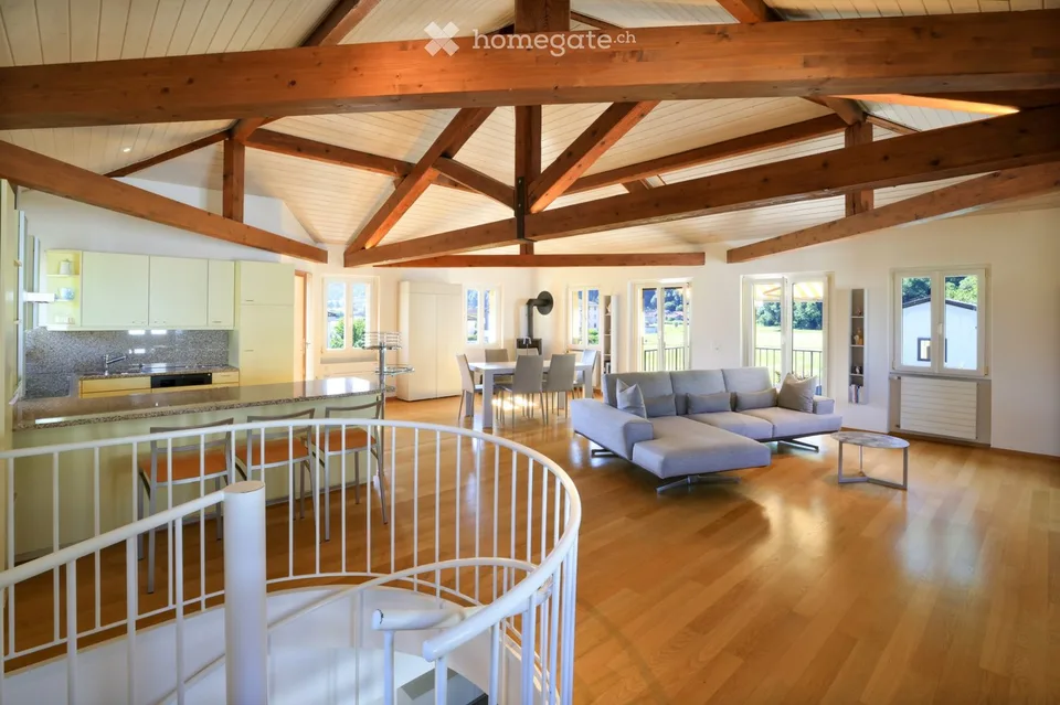 Villa komplett renoviert mit Pool und Poolhaus