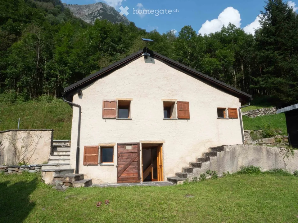 Vendesi bel RUSTICO riattato in Valle di Blenio