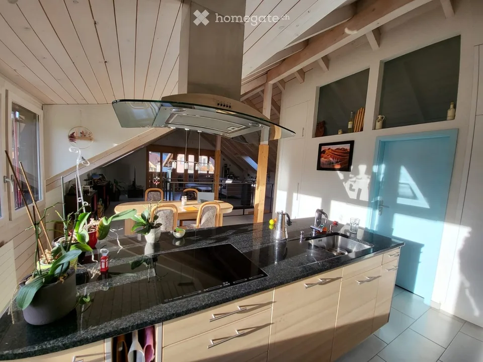 3.5 Zimmer- Dachwohnung zu Vermieten