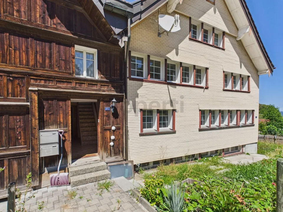 Mehrfamilienhaus mit zwei separate Wohnungen (4.5 & 3.5 Zimmer) an ruhiger Lage mit grossem Potenzial