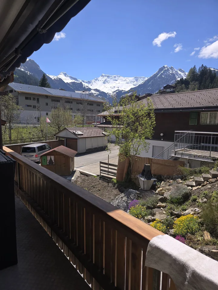 Sonnige 5.5-Zimmer- FERIEN-Wohnung mit Cheminée in Adelboden