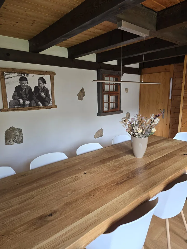 Sonnige 5.5-Zimmer- FERIEN-Wohnung mit Cheminée in Adelboden