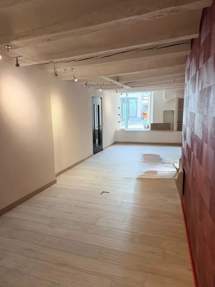 Commercial premises for rent in the heart of the old town of Sion