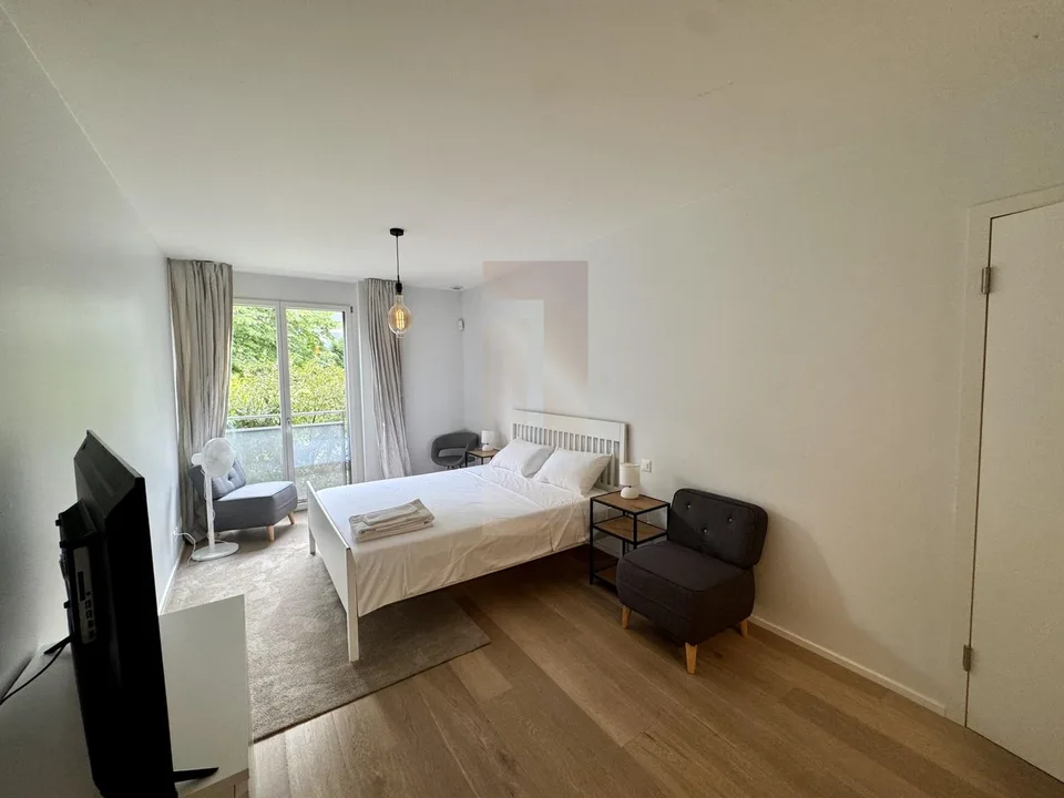 Schönes Souterrain-Gartenapartment in Cologny