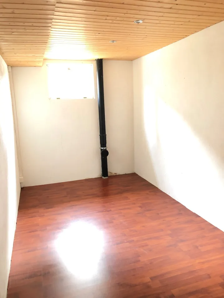 Exklusive grosse 4.5 Zi. Dachwohnung in 3 Familienhaus mit Rundumsicht inkl. eigener Hobbyraum – Foto 17 von 19