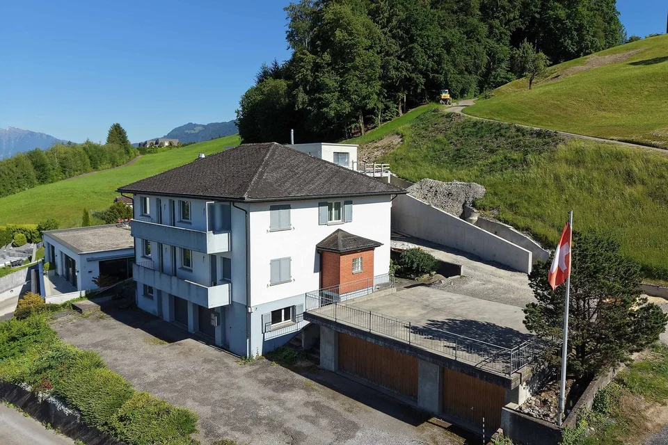 Zweifamilienhaus – erhöhte Lage, Weitblick, Seesicht