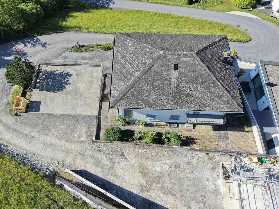 Zweifamilienhaus – erhöhte Lage, Weitblick, Seesicht – Foto 17 von 18