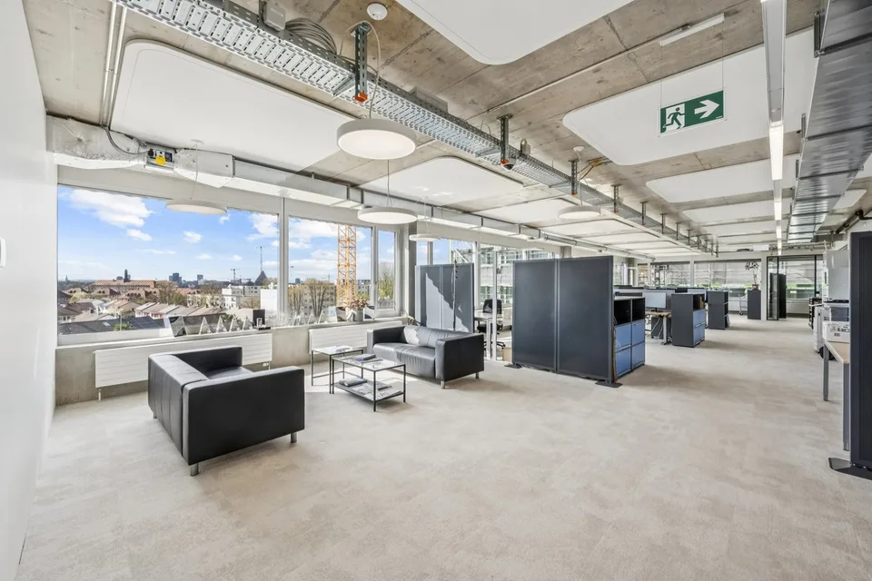 Uffici pronti per essere occupati con una vista da sogno Business City Polyfeld
