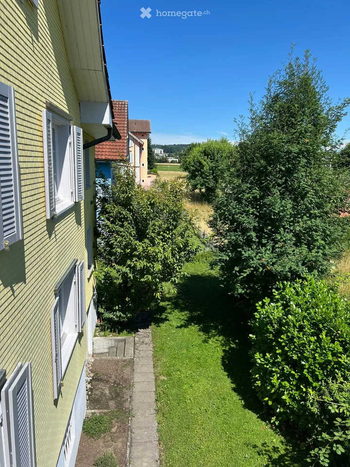 Charmante 5.5-Zimmer-Duplex-Wohnung mit Kamin und Balkon zentrumsnah in Gossau