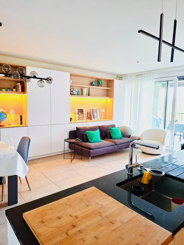 Bello appartamento arredato di 3.5 locali con balcone