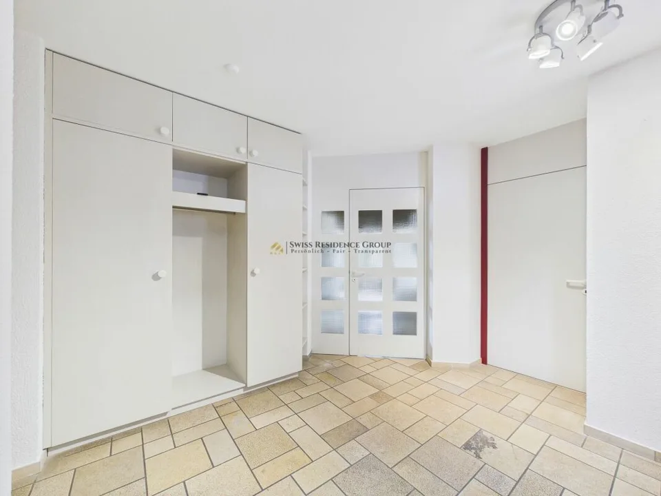 Casa unifamiliare con grande terreno e parcello agricolo adiacente