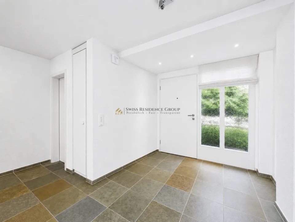 Sonniger Wohntraum an der Goldküste - grosszügiges 5.5-Zimmer-Reihenhaus am Waldrand