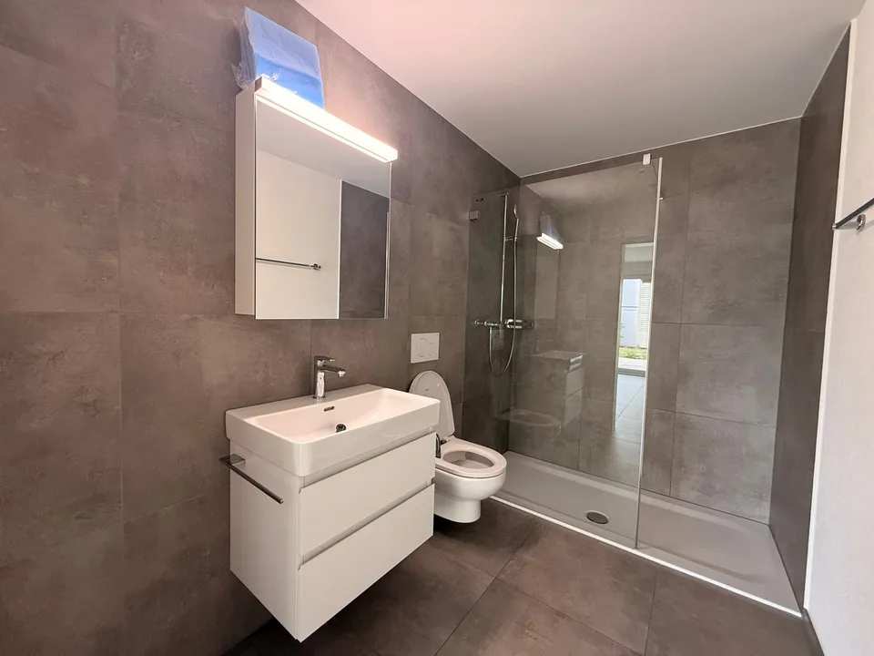 Moderne 3.5-Zimmer-Wohnung im Erdgeschoss in Emmen