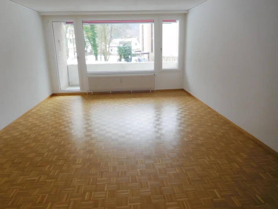 Grosszügige 2.5-Zimmerwohnung mit Weitsicht!