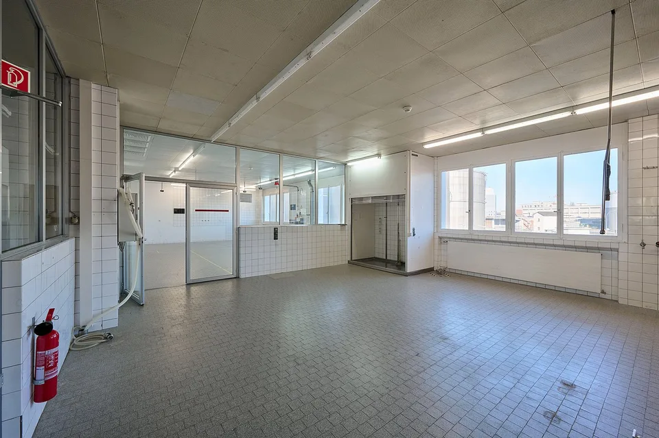 HafenWerk Birsfelden – Werkstatt / Gewerbe