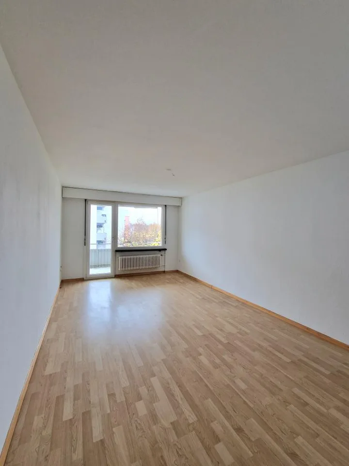 Top attraktive, aufgefrischte 3.5-Zimmerwohnung!