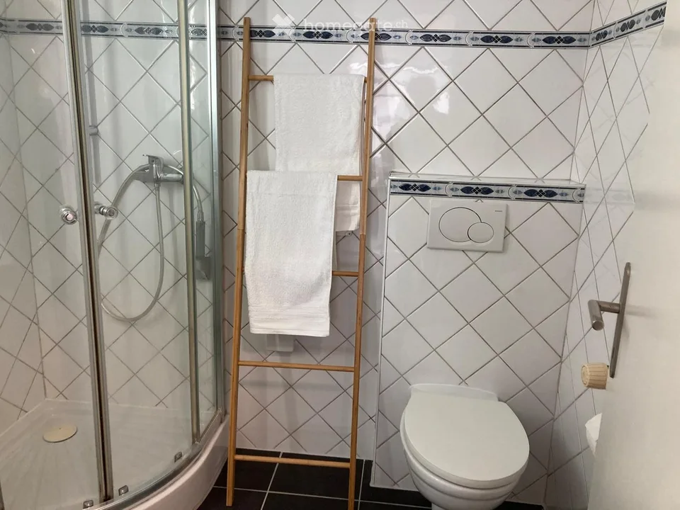 Charmanter 2.5-Zimmer-Wohnung mit Möbeln und Balkon in Montreux