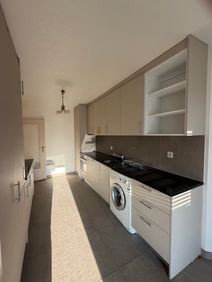 Appartamento con 4,5 stanze e balcone - Da ristrutturare secondo i tuoi desideri