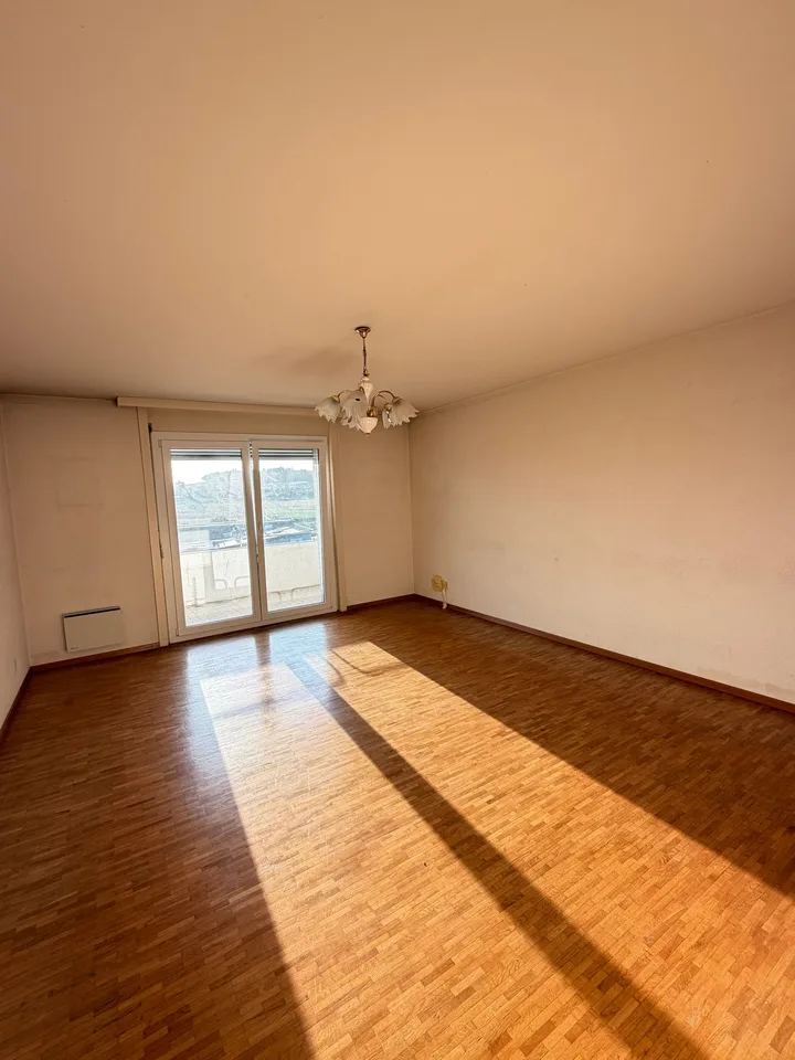 Appartamento con 4,5 stanze e balcone - Da ristrutturare secondo i tuoi desideri