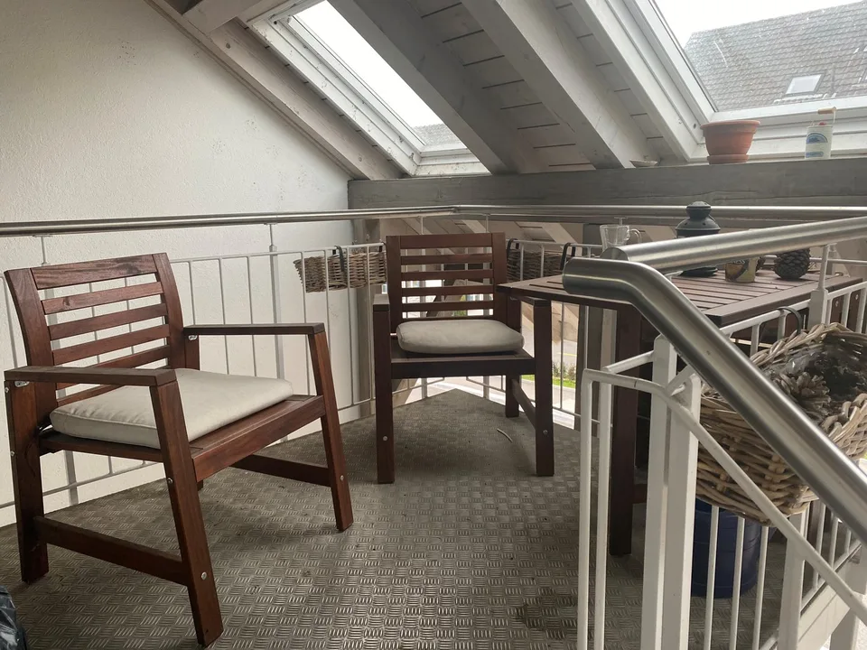 Heimelige Dachwohnung mit Cheminée
