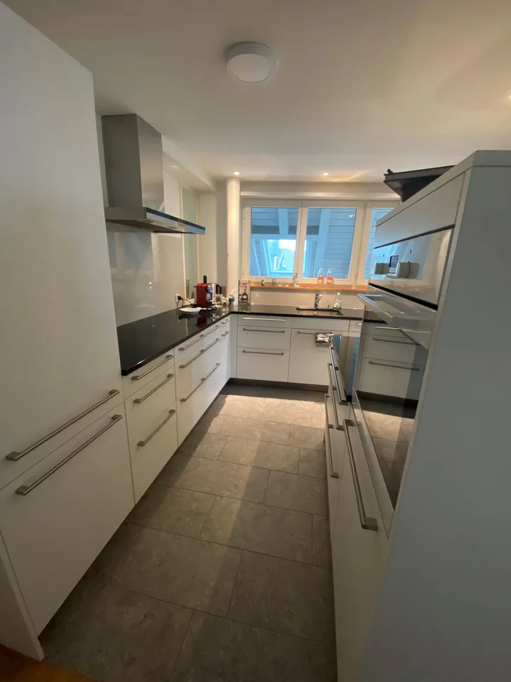 Heimelige Dachwohnung mit Cheminée