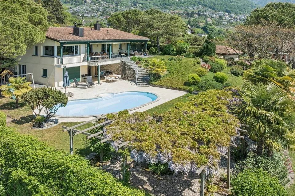 An unparalleled way of life: exceptional house, ideal situation and – photo 6 of 13
