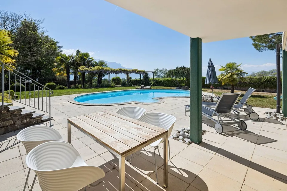 An unparalleled way of life: exceptional house, ideal situation and – photo 9 of 13