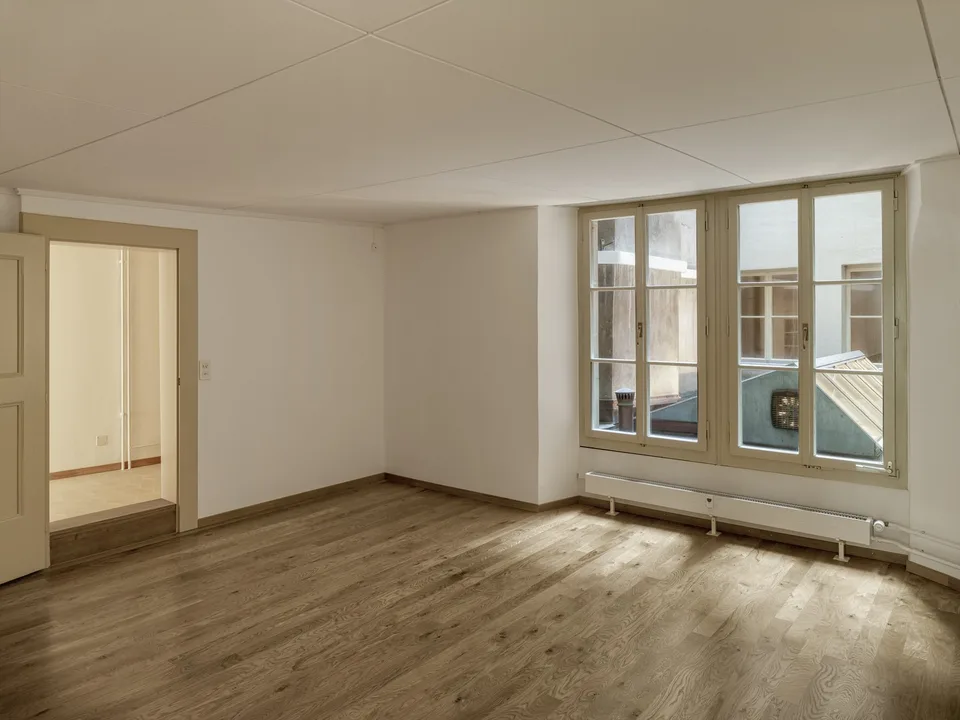 Leben mitten in Bern: Charmante 3-Zimmerwohnung mit Studio an der Kramgasse