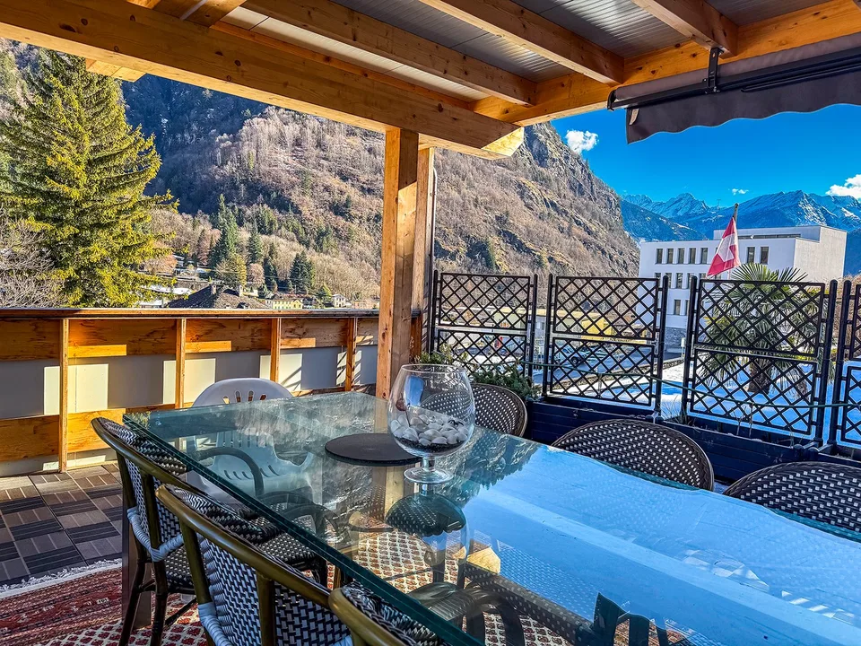 Maison mitoyenne de 7 pièces avec vue panoramique à Acquarossa