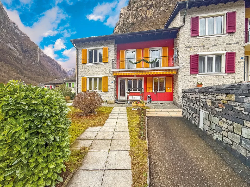 Grande casa a schiera in Alta Vallemaggia
