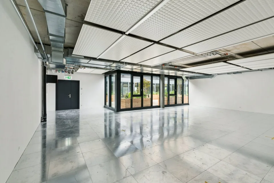 SPARK - 105,6 m2 - Atelier Plug & Play in Gland