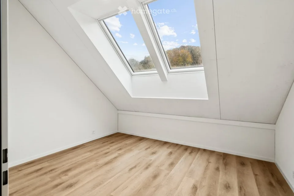 Erstvermietung: Exklusive 3.5-Zi-Dachwohnung mit Galerie & einzigartigem Wohngefühl