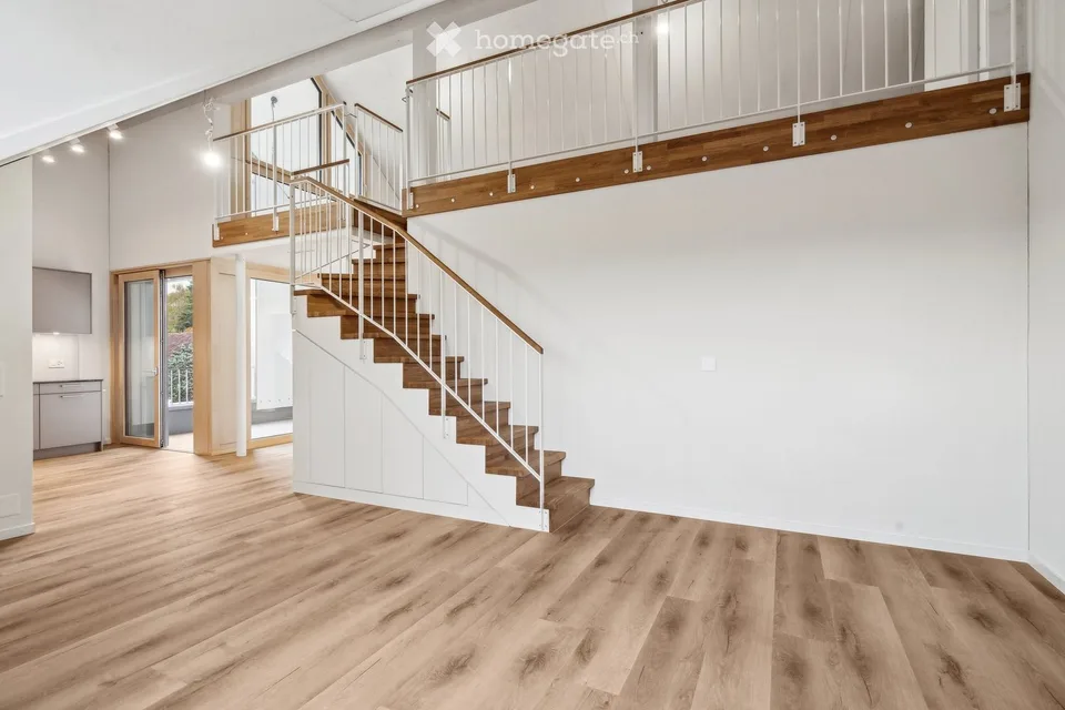 Erstvermietung: Exklusive 3.5-Zi-Dachwohnung mit Galerie & einzigartigem Wohngefühl