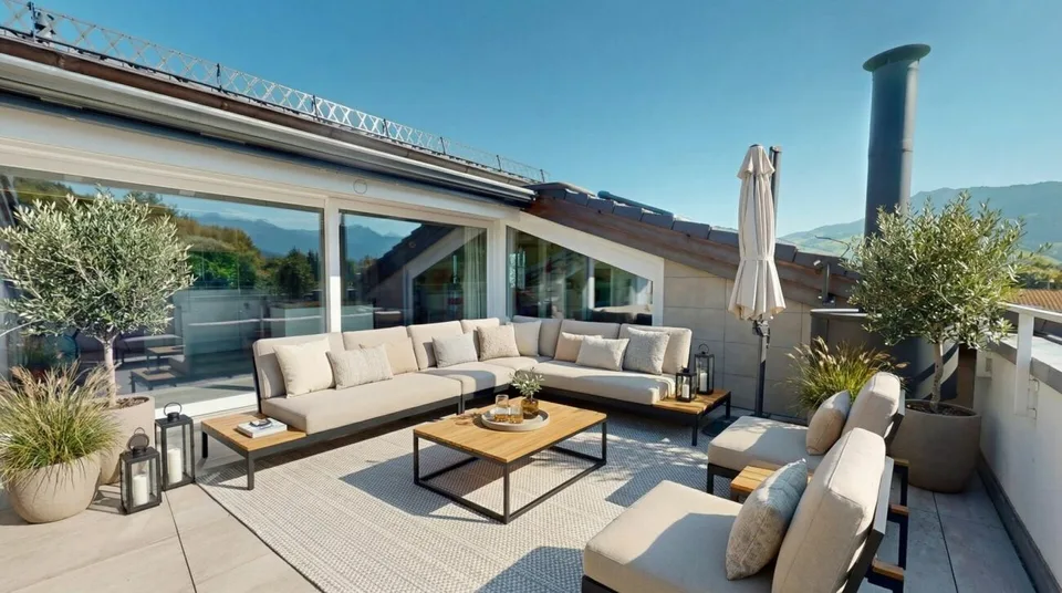 Moderne Dachgeschosswohnung mit spektakulärer Aussicht – Foto 9 von 14