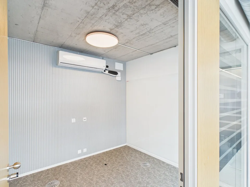 Rénovation complète et meublé au 5e étage — à partir de 358 m² - bureau haut de gamme entièrement rénové disponible immédiatement – photo 18 sur 30