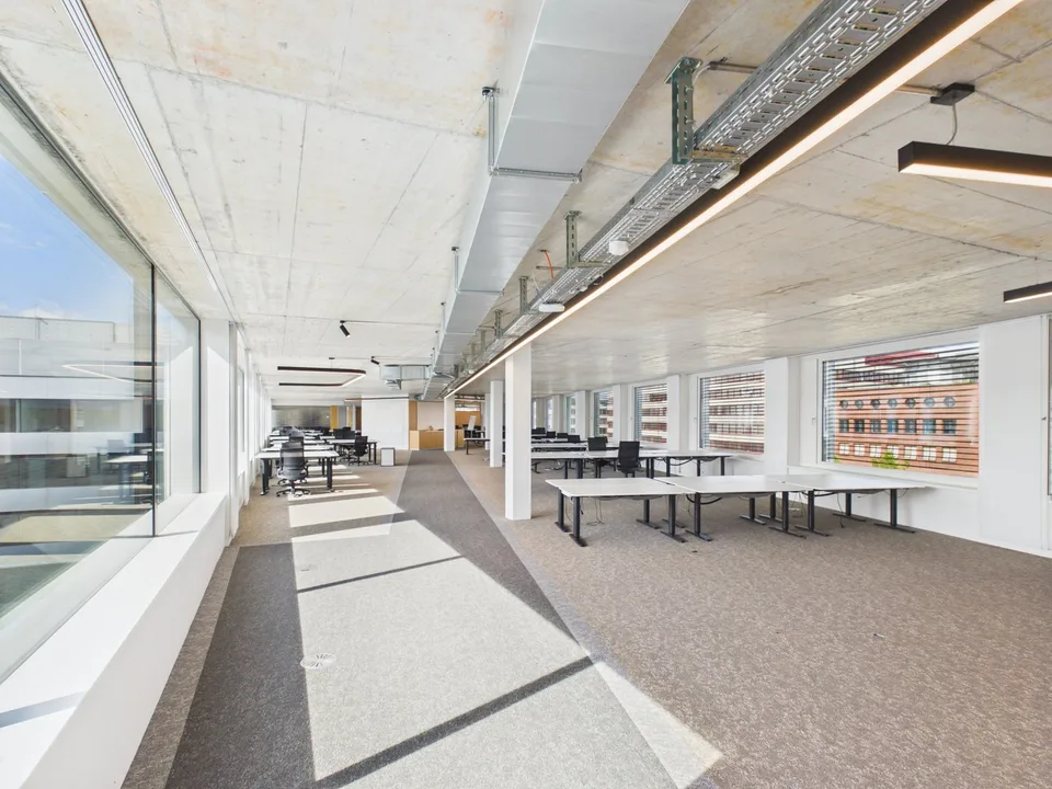 Rénovation complète et meublé au 5e étage — à partir de 358 m² - bureau haut de gamme entièrement rénové disponible immédiatement – photo 14 sur 30